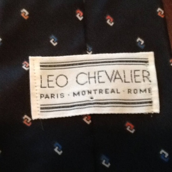 Retro Silk Leo Chevalier - Made in Canada -Black silk tie - well loved - Picture 10 of 16